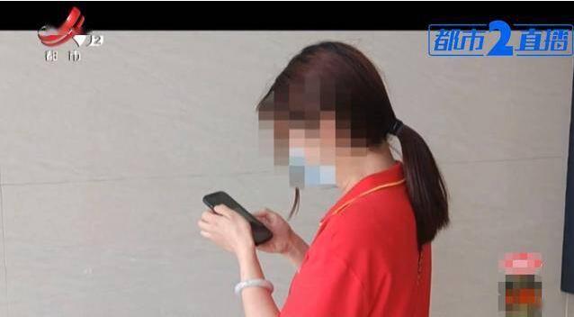 商场扫码领玩具被办理信用卡，涉事人员被停岗